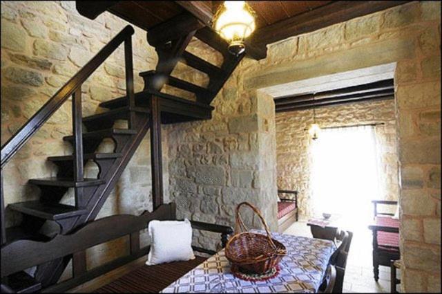Esperides Stone Houses パレカストロ エクステリア 写真